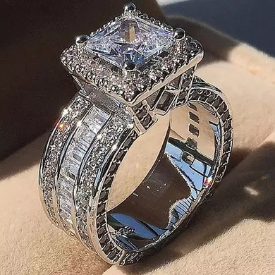 Luxurious Zircon Faux Diamond Silver Plated Engagement Ring for Women