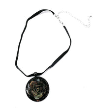 Load image into Gallery viewer, Handmade Blue Resin Coated Stainless Steel Rose Pendant Choker
