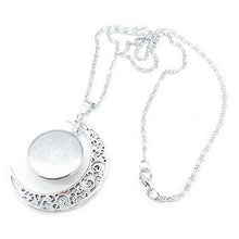 Load image into Gallery viewer, Gemini Crescent Moon Astrology Zodiac Sign Necklace
